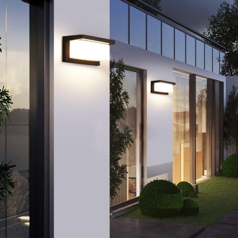 The Best Motion Sensor Outdoor Lights for a Cabin in the Woods: Floods, Porch Lights and Battery Spots